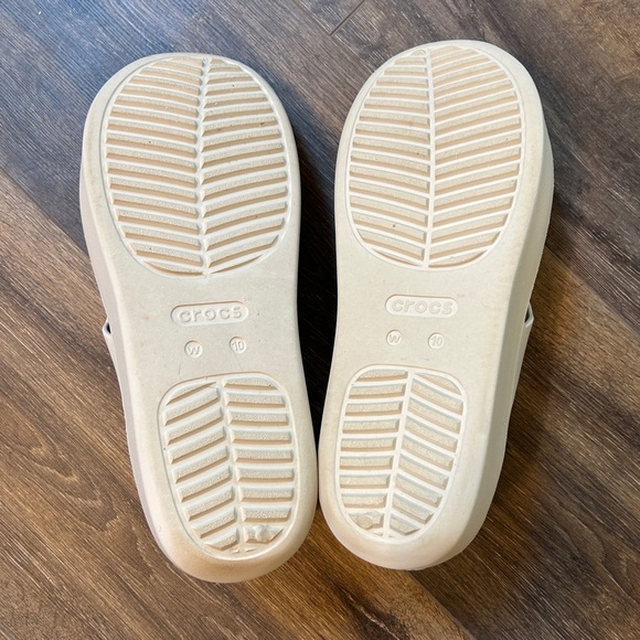 Crocs Getaway Platform Toe Loop Sandal in Sandstone, Size 10 - Picture 6 of 8